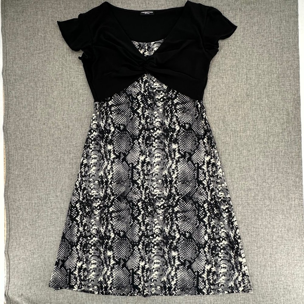 Perseption Dress Black Gray Snake Skin Print Black Crop Twisk Top Cap‎ Sleeve